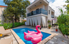 Nice home in Vodice - Srima with Outdoor swimming pool and 3 Bedrooms